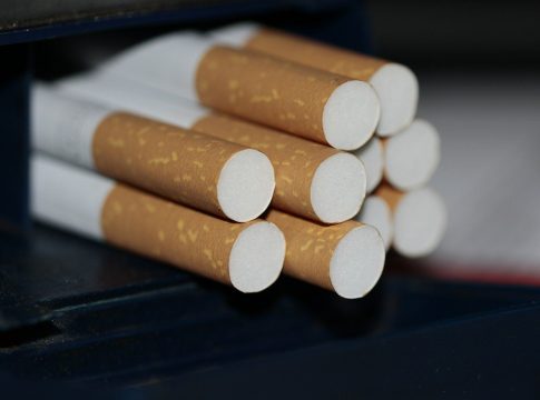 Госдума приняла закон о единой минимальной цене на табачную продукцию – фото