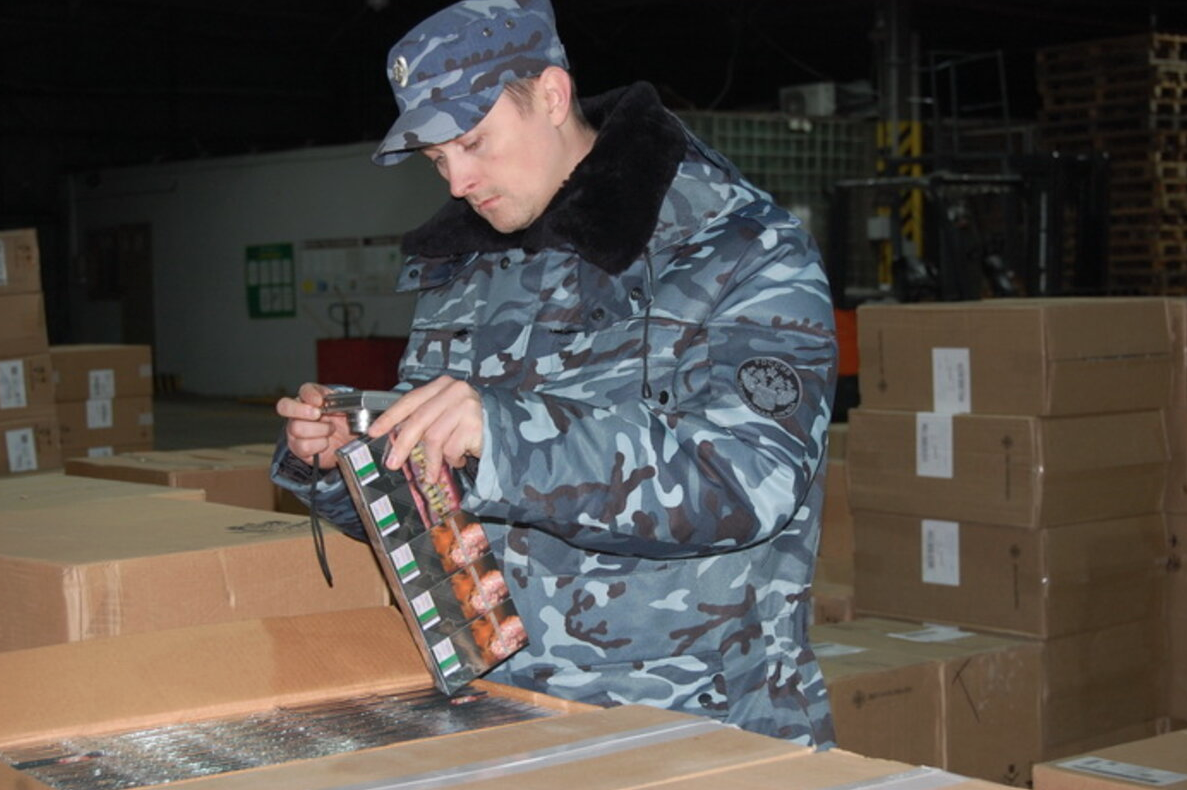 Смоленская область: Контрабанда под видом гранатового напитка – фото